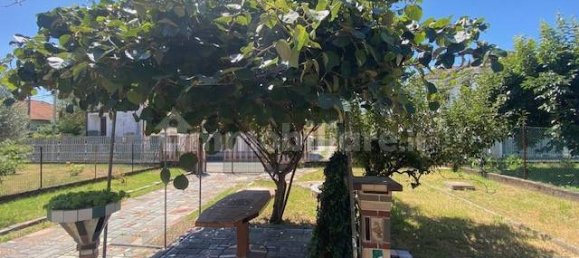 Вилла с 2 спальнями в Кадораго, Италия № 267049 3