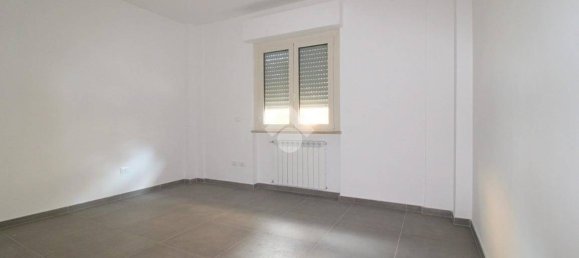 1 bedroom Apartment in Pescara, Italy No. 281879 8