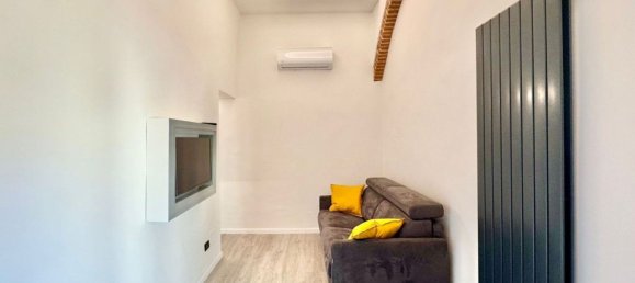 2 rooms Apartment in Florence, Italy No. 82961 13