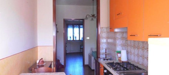 2-salle Appartement à Moncalvo, Italy No. 230798 5
