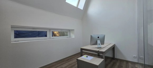 Propiedad comercial de 5 habitaciónes en Saint-Quentin, France No. 71115 15