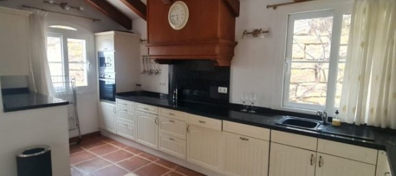 Villa de 3 dormitorios en Istán, Spain No. 175402 12