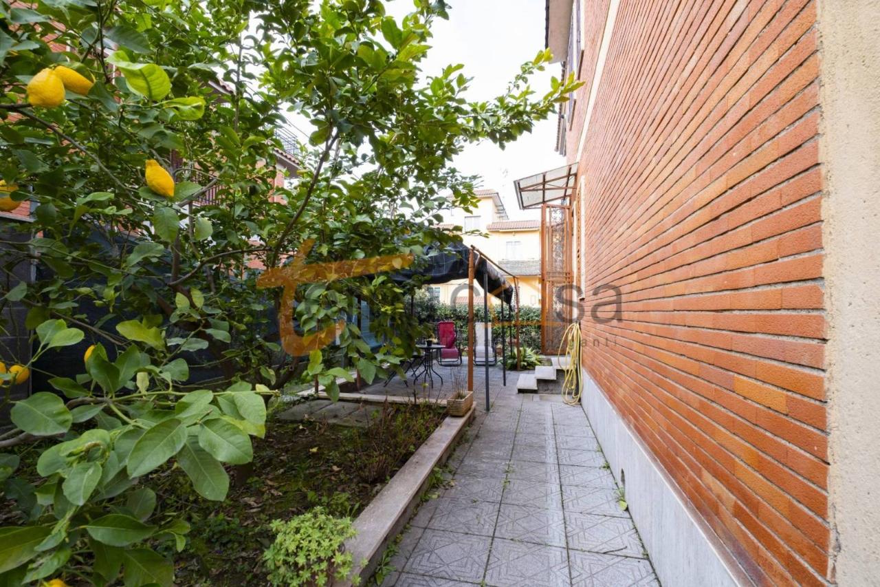 3 rooms Apartment in Rome, Italy No. 34724