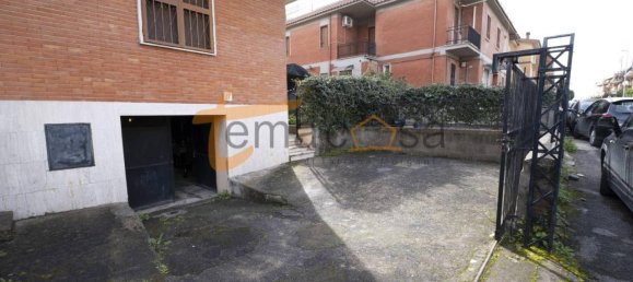 3 rooms Apartment in Rome, Italy No. 34724 25