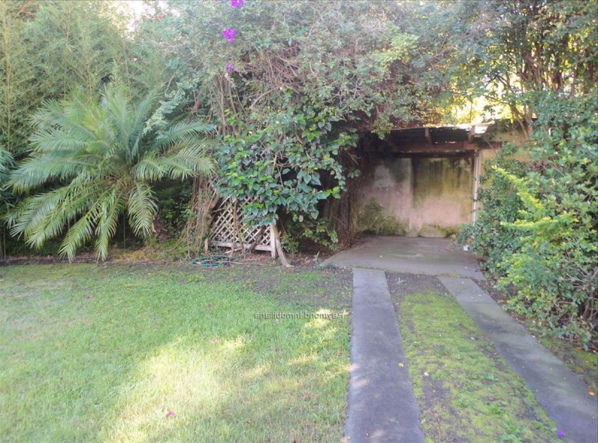 Casa de 3 dormitorios en Montevideo, Uruguay No. 2497