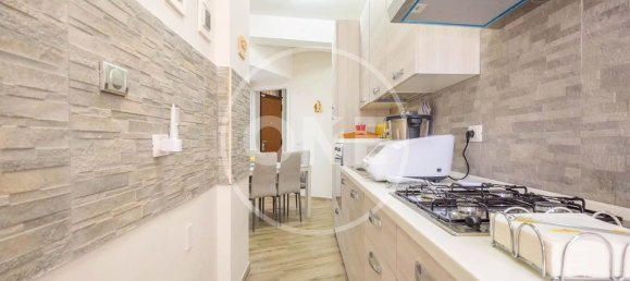 3 rooms Apartment in Rome, Italy No. 149047 4