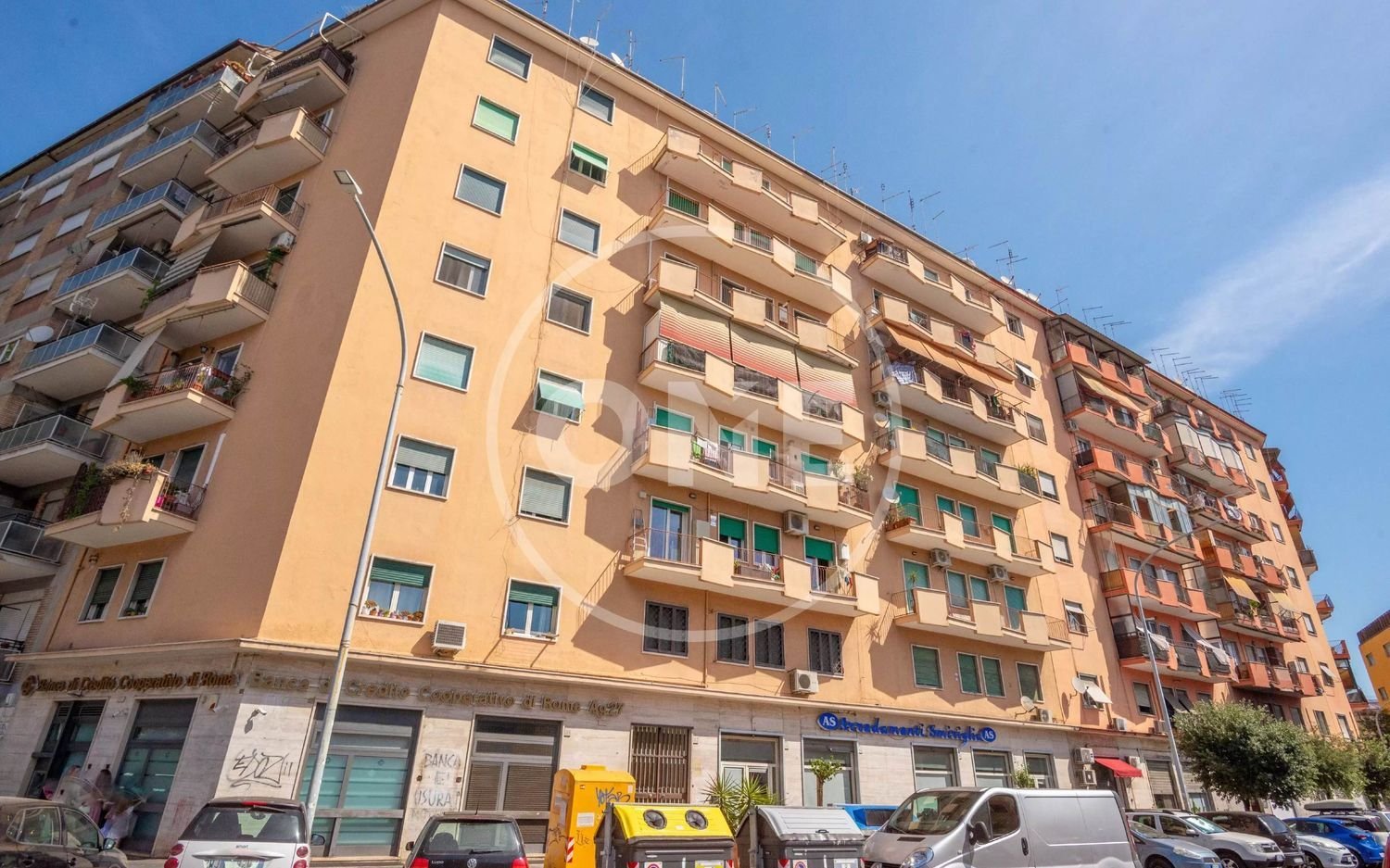 3 rooms Apartment in Rome, Italy No. 149047