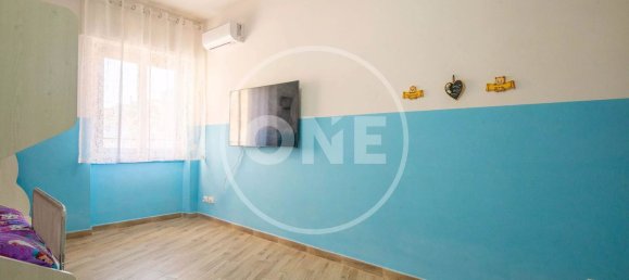 3 rooms Apartment in Rome, Italy No. 149047 11