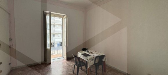 Apartamento de 4 divisões em Bari, Italy N.º 21090 17