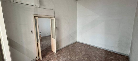 Apartamento de 4 divisões em Bari, Italy N.º 21090 25