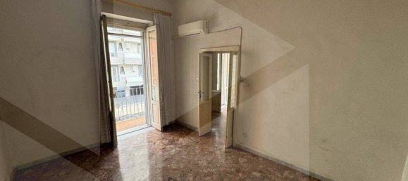 Apartamento de 4 divisões em Bari, Italy N.º 21090 26