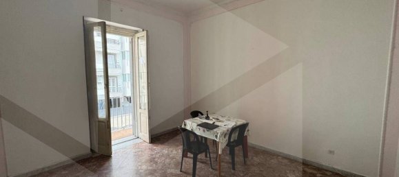 Apartamento de 4 divisões em Bari, Italy N.º 21090 21