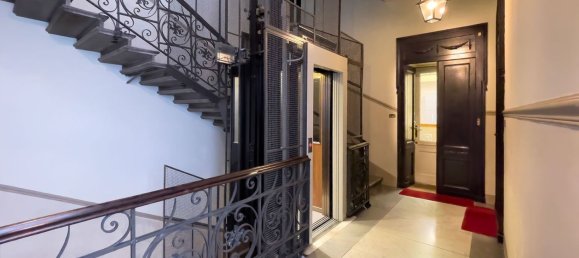8 rooms Apartment in Turin, Italy No. 104933 12