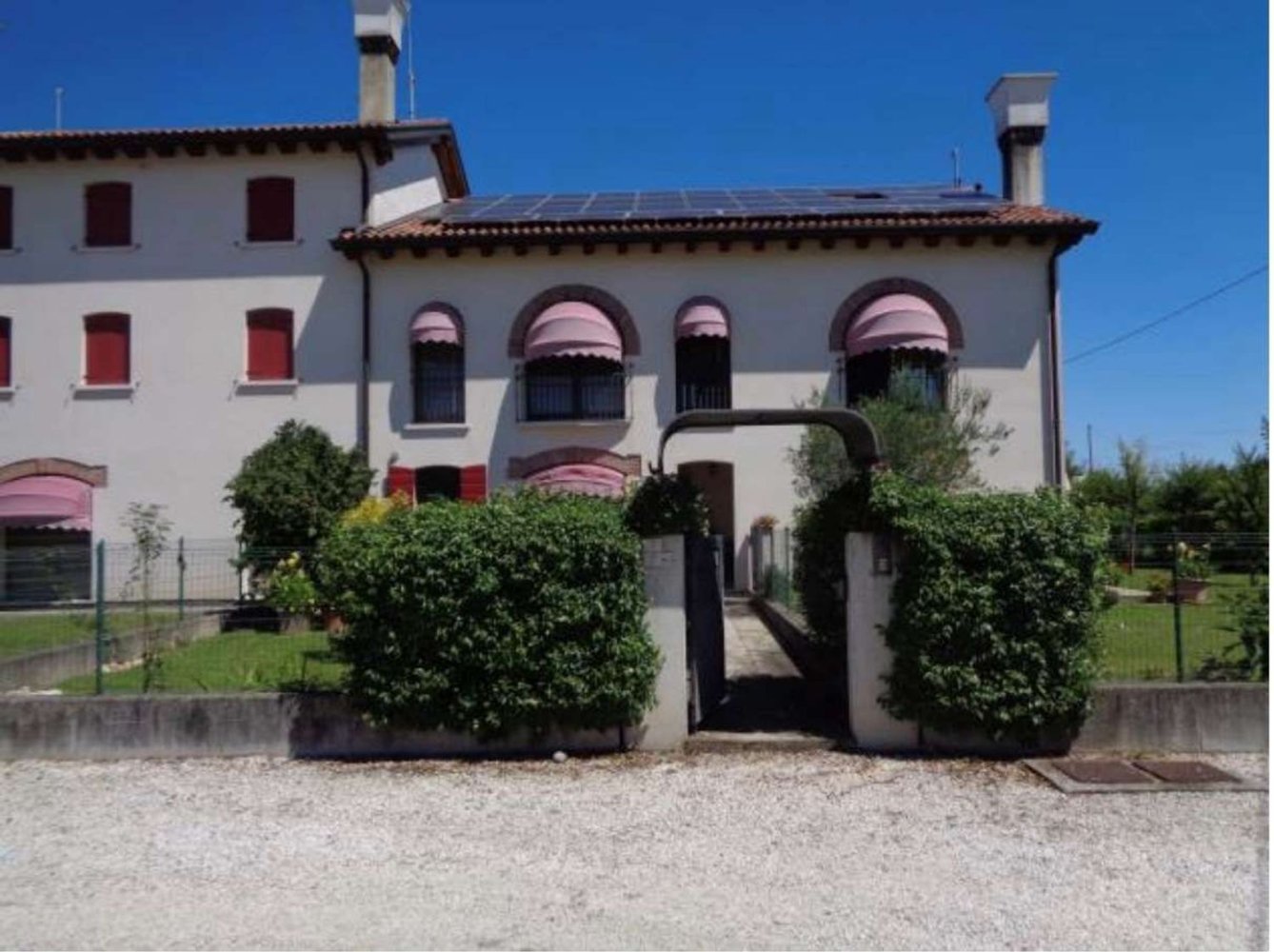 Дом с 6 комнатами в Понте ди Пьяве, Италия № 58206