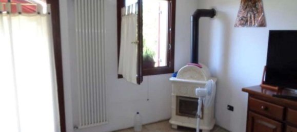 Дом с 6 комнатами в Понте ди Пьяве, Италия № 58206 8