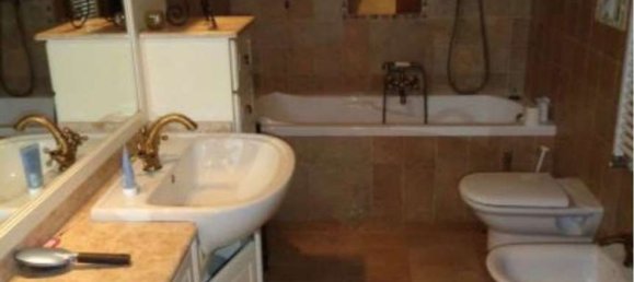 Дом с 6 комнатами в Понте ди Пьяве, Италия № 58206 13