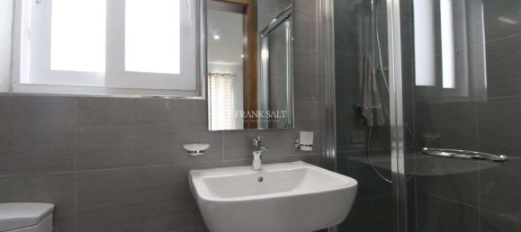 2 bedrooms Apartment in Saint Julian's, Malta No. 6998 16