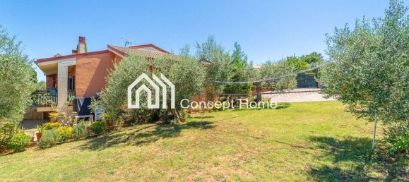 4 Schlafzimmer Villa in Frascati, Italy, Nr. 329084 3