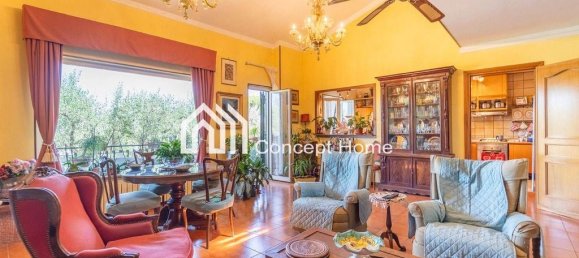4 Schlafzimmer Villa in Frascati, Italy, Nr. 329084 10
