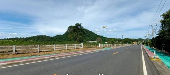 41556m² Commercial property in Sattahip, Thailand No. 15659 6