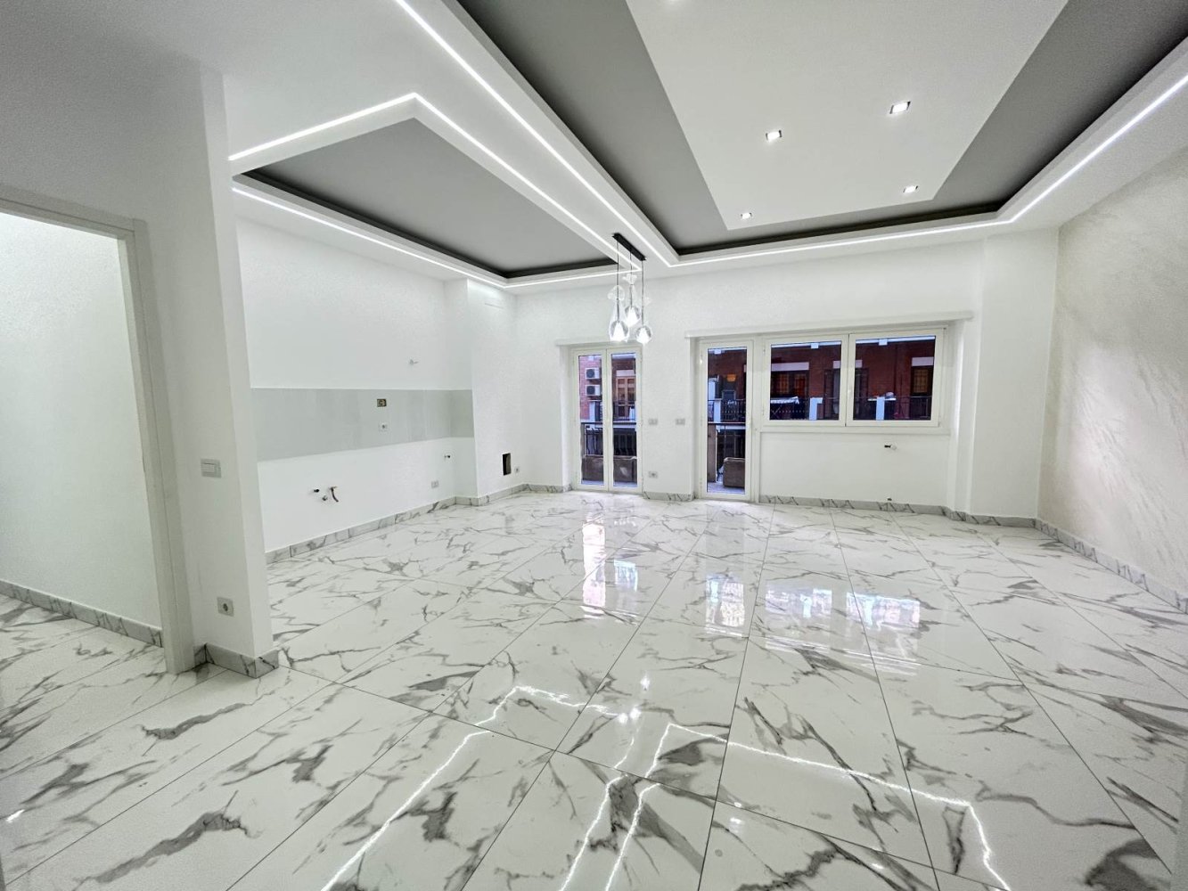 Квартира с 3 спальнями в Рим, Италия № 16858