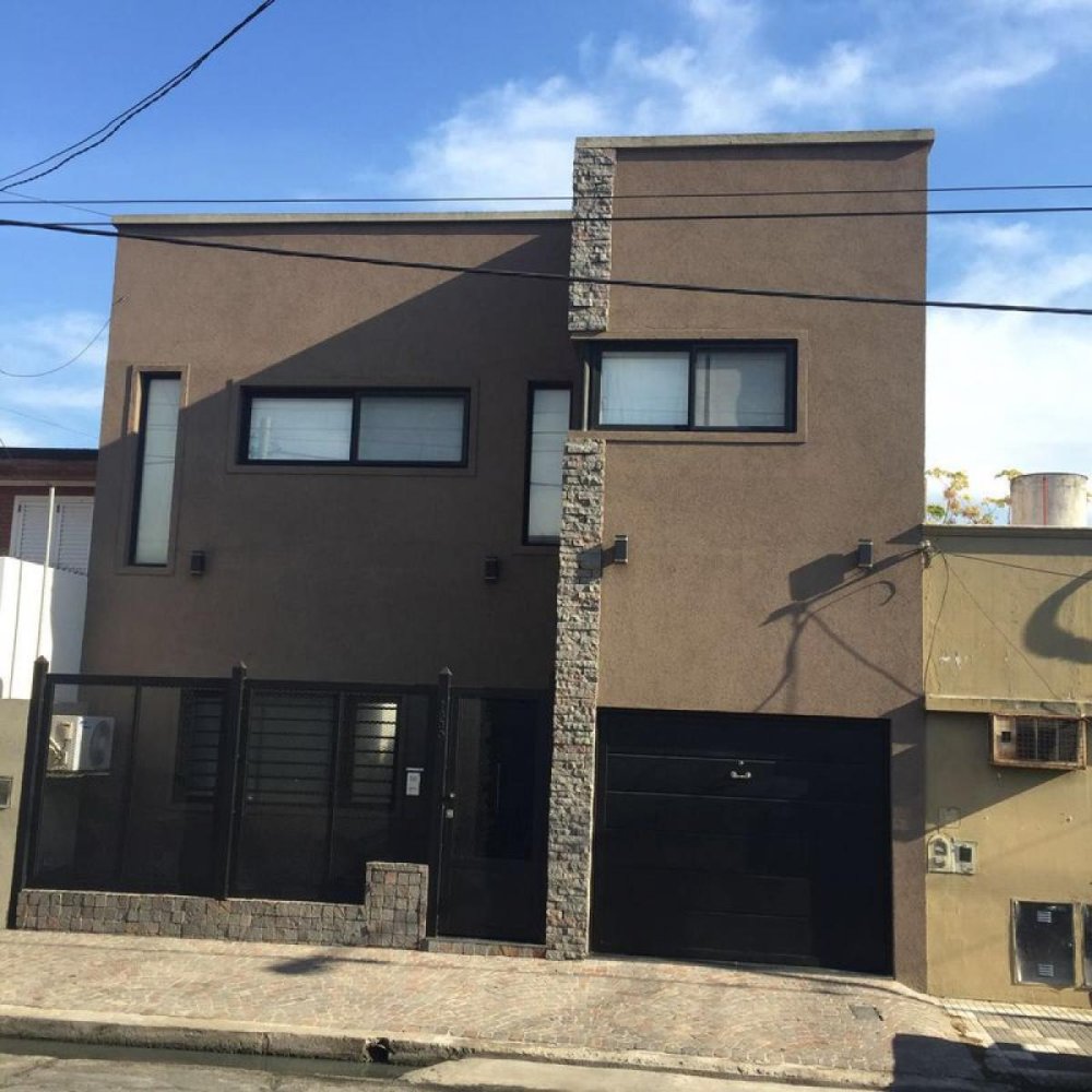 4 bedrooms House in Avellaneda, Argentina No. 4540