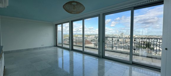 Квартира с 2 спальнями в Тур, Франция № 226998 3