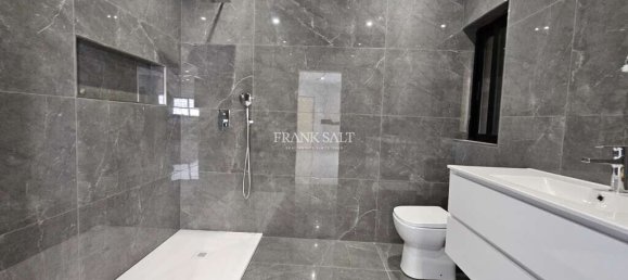 3 bedrooms Apartment in Mgarr, Malta No. 3097 2