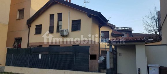 1 bedroom Apartment in Cinisello Balsamo, Italy No. 182669 2