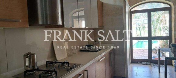 Casa de 4 dormitorios en Naxxar, Malta No. 7988 7