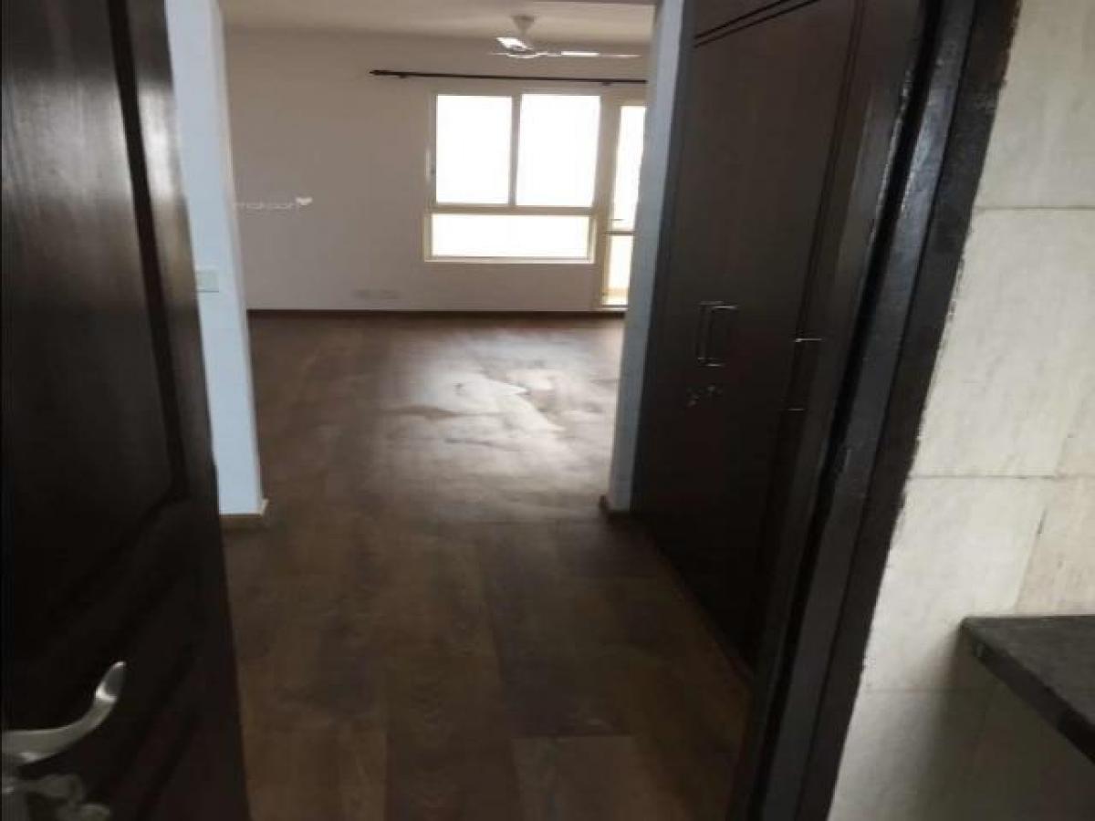 Casa T3 em Noida, India N.º 27411