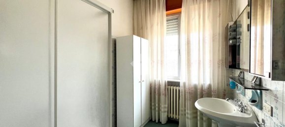 Apartamento de 4 habitaciónes en Sotto il Monte Giovanni XXIII, Italy No. 16419 27