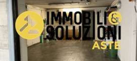 3-salle Appartement à Osio Sopra, Italy No. 185066 24