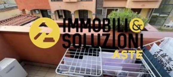 3-salle Appartement à Osio Sopra, Italy No. 185066 10