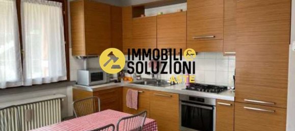 3-salle Appartement à Osio Sopra, Italy No. 185066 48