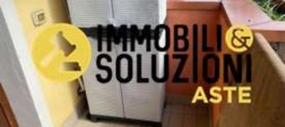 3-salle Appartement à Osio Sopra, Italy No. 185066 7