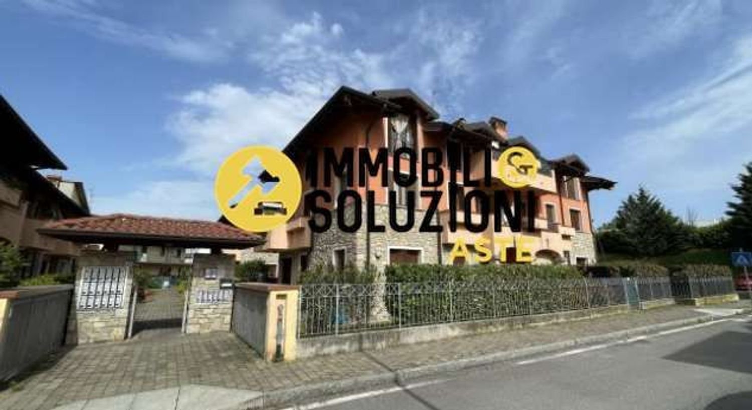 3-salle Appartement à Osio Sopra, Italy No. 185066