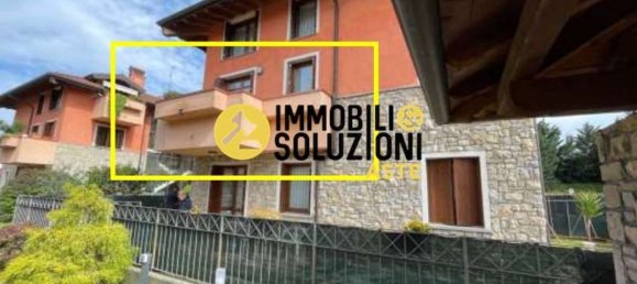 3-salle Appartement à Osio Sopra, Italy No. 185066 36