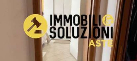 3-salle Appartement à Osio Sopra, Italy No. 185066 14