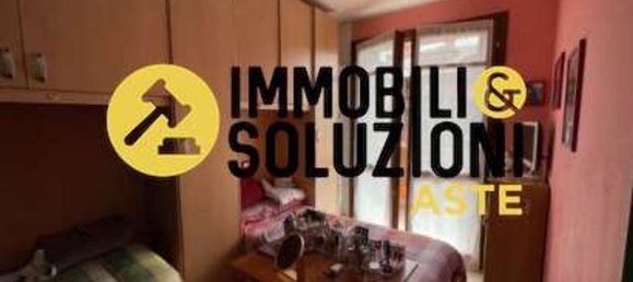 3-salle Appartement à Osio Sopra, Italy No. 185066 35