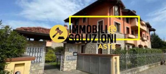 3-salle Appartement à Osio Sopra, Italy No. 185066 58