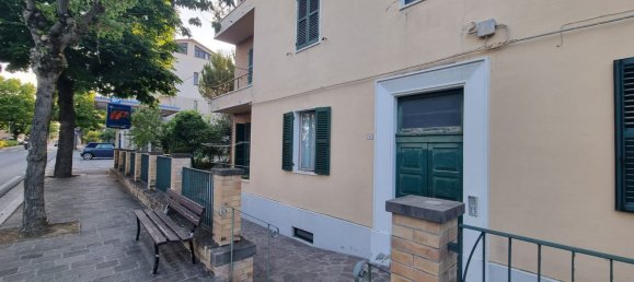 Квартира с 3 спальнями в Лоро Пичено, Италия № 338069 2