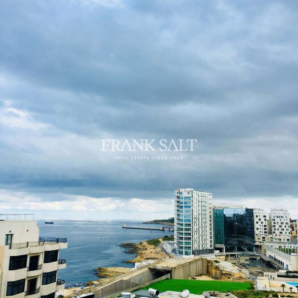 2 bedrooms Penthouse in Sliema, Malta No. 6822