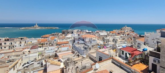 Квартира с 3 комнатами в Вьесте, Италия № 108921 22