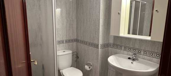 Apartamento de 3 dormitorios en Vitoria-Gasteiz, Spain No. 162278 10