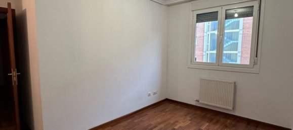 Apartamento de 3 dormitorios en Vitoria-Gasteiz, Spain No. 162278 9
