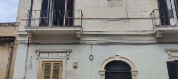 4 rooms Apartment in Lecce, Italy No. 293082 9