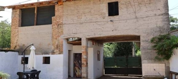 5 bedrooms House in Udine, Italy No. 315440 16