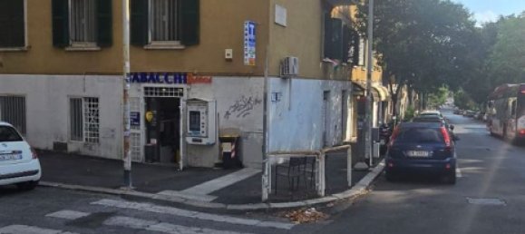 25m² Commercial property in Rome, Italy No. 376405 10