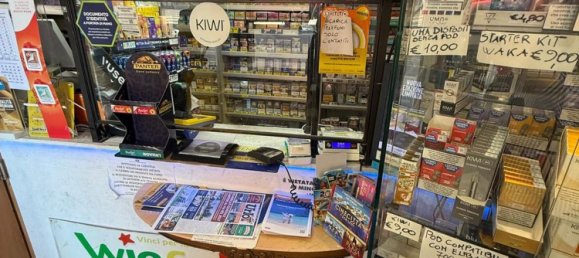 25m² Commercial property in Rome, Italy No. 376405 6